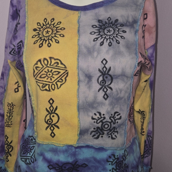 Colorful Boho Long Sleeve Top - Picture 3 of 11